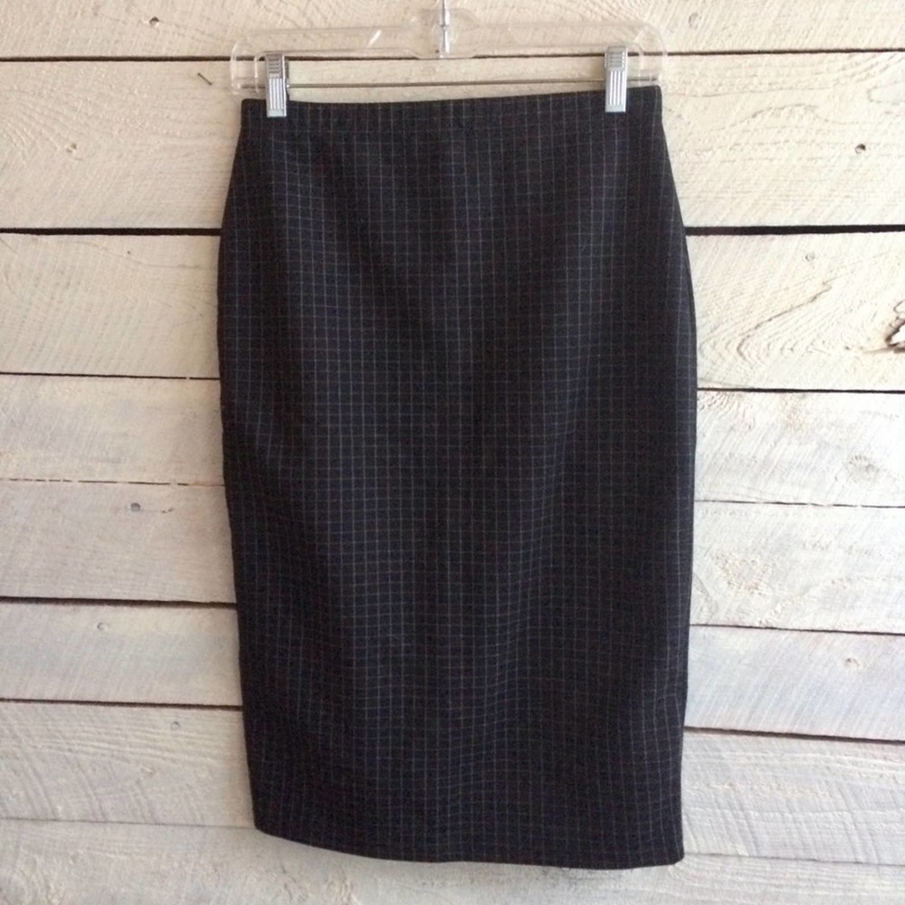 Max Studio black with blue stretch pencil skirt